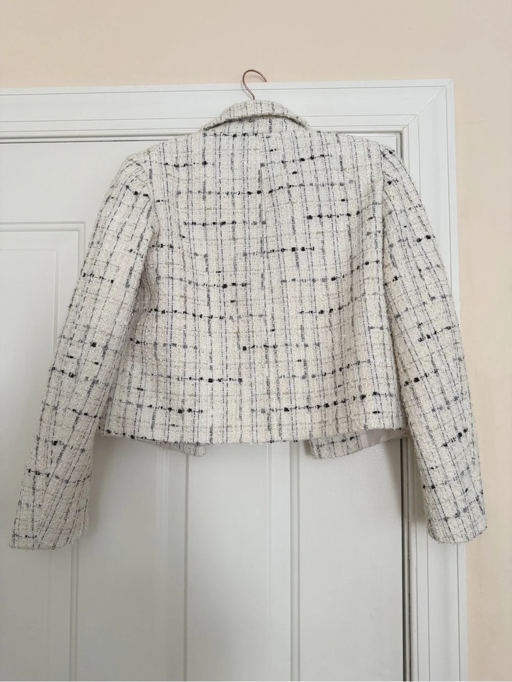 Zara Cream Tweed Boxy Cropped Blazer with Black Thread Detail